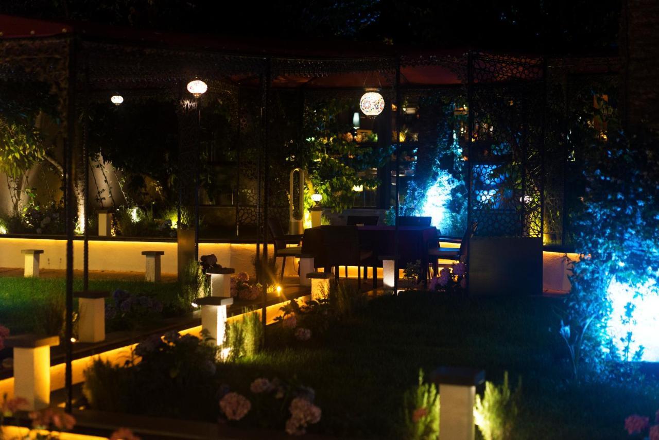 No2 Hotel By Suekrue Adalar Bagian luar foto